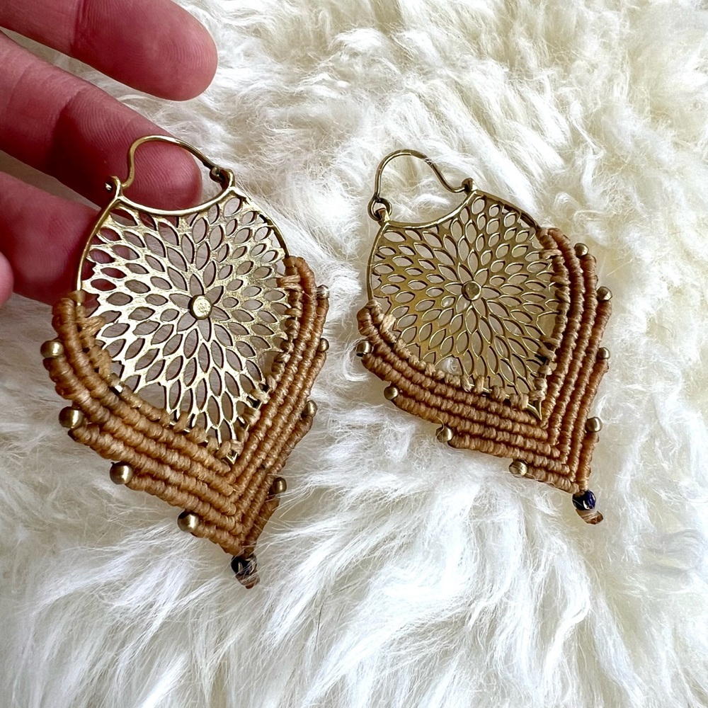 Artisan Handwoven HEMP & BRASS Mandala Boho Earrings - Picture 4 of 7